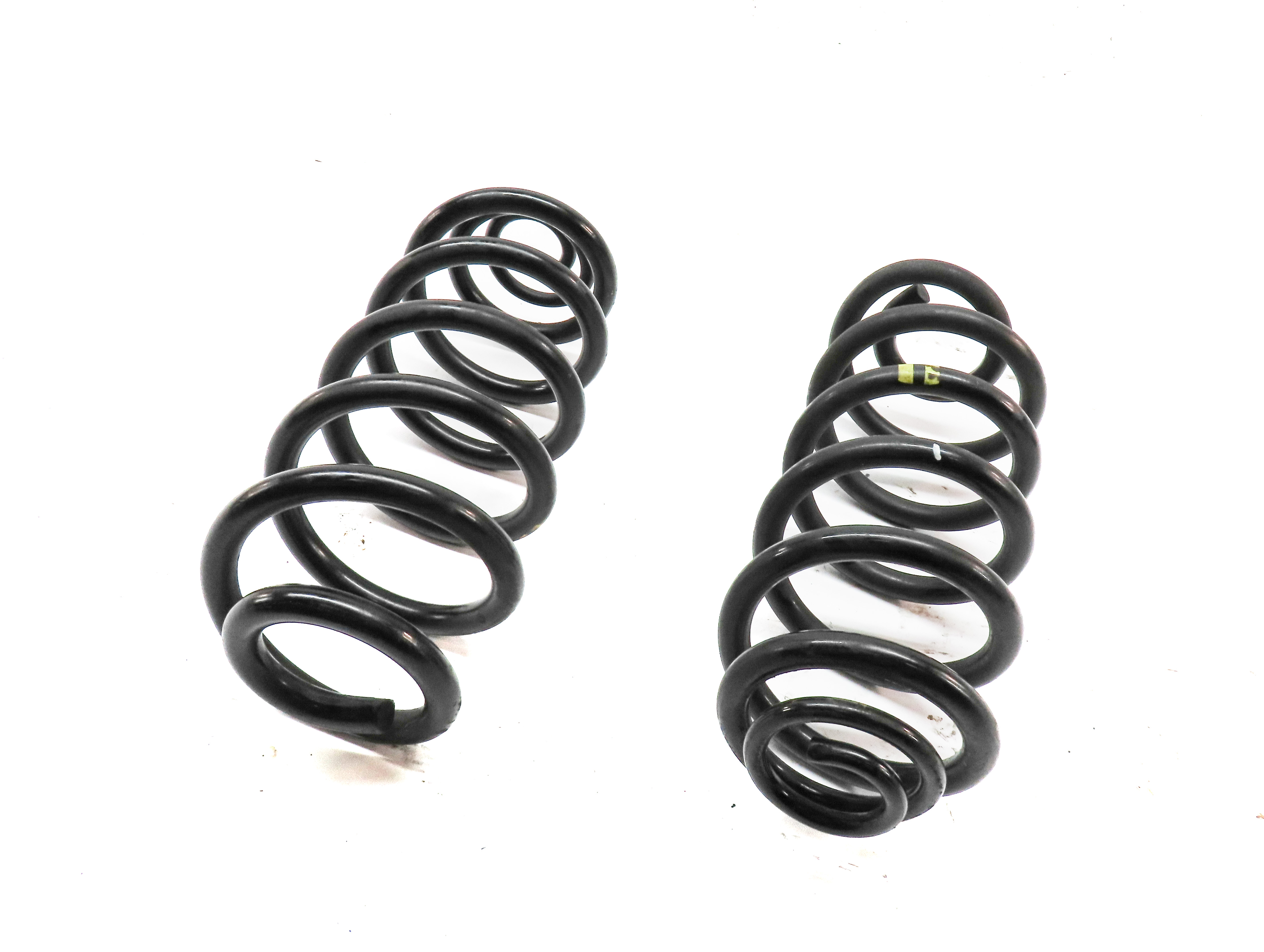2007-2013 BMW X5 (E70) LEFT & RIGHT REAR STANDARD SUSPENSION COIL SPRING SET 2 — exact item pictured
